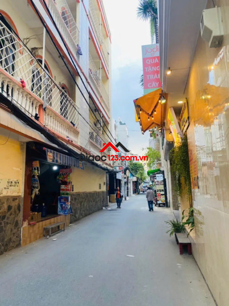Bán biệt thự Hẻm 69 Đường Nguyễn Gia Trí, Phường 25, Quận Bình Thạnh, TP HCM