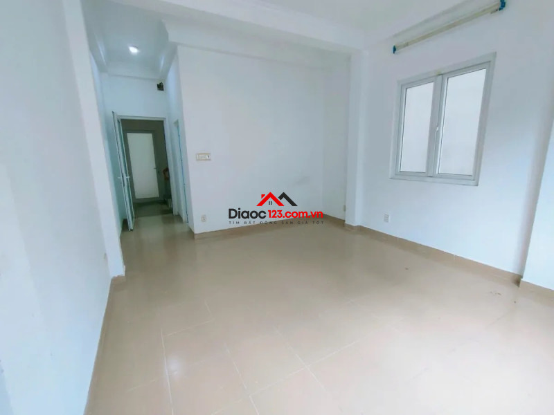 Bán nhà mặt tiền tại 379 Đường Nguyễn Trọng Tuyển, Phường 2, Quận Tân Bình, TP HCM