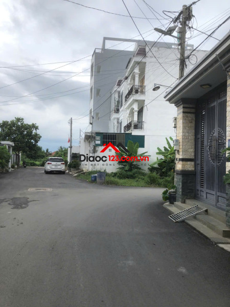 Cần bán nhà, DT (4,2 x 16,5), 4 lầu, đường 8m, gần Nguyễn Oanh, Gò Vấp, giá 6,2 tỷ.