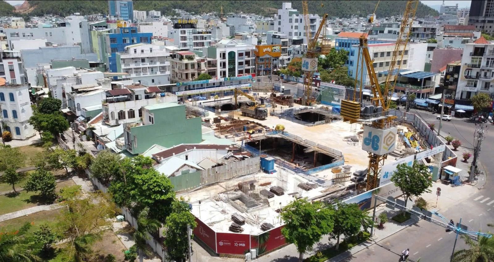 Tiến độ Q’Terra Quy Nhơn tháng 8/2026: Công trường đang thi công sôi động tại trung tâm biển